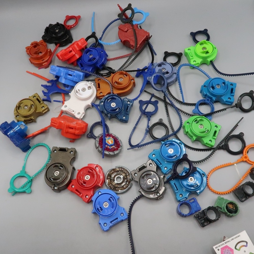Bayblades Mixed Lot Of Spinning Toys‎ Plus Many Parts Pullstrings Launcher